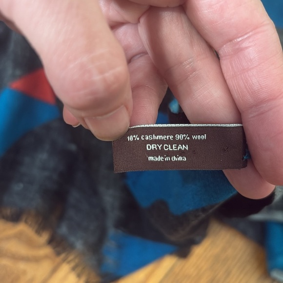 Peruvian Collection 100% Baby Alpaca Scarf fringe Yellow - Picture 3 of 7